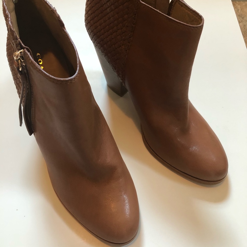 Coach Boots never worn size 11